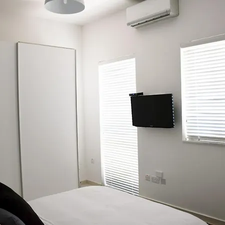 V86 - 2 Bedroom Md Shorestay Апартаменты Слима