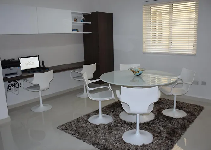 V86 - 2 Bedroom Md Shorestay * Σλιέμα