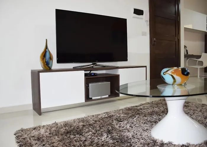 V86 - 2 Bedroom Md Shorestay Σλιέμα