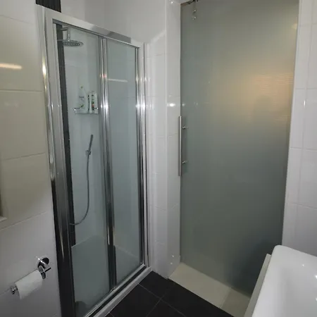 Apartment V86 - 2 Bedroom Md Shorestay *