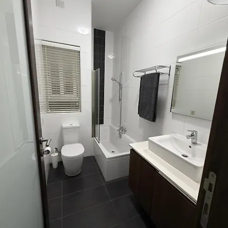 V86 - 2 Bedroom Md Shorestay Слима